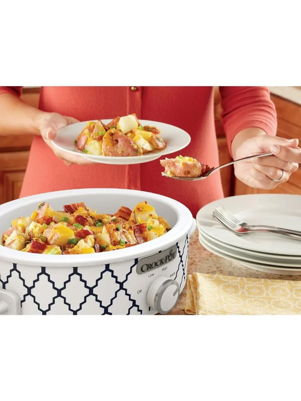 Compact 2.5 Quart Slow Cooker - White/Blue Casserole, Perfect for Quick Meals!